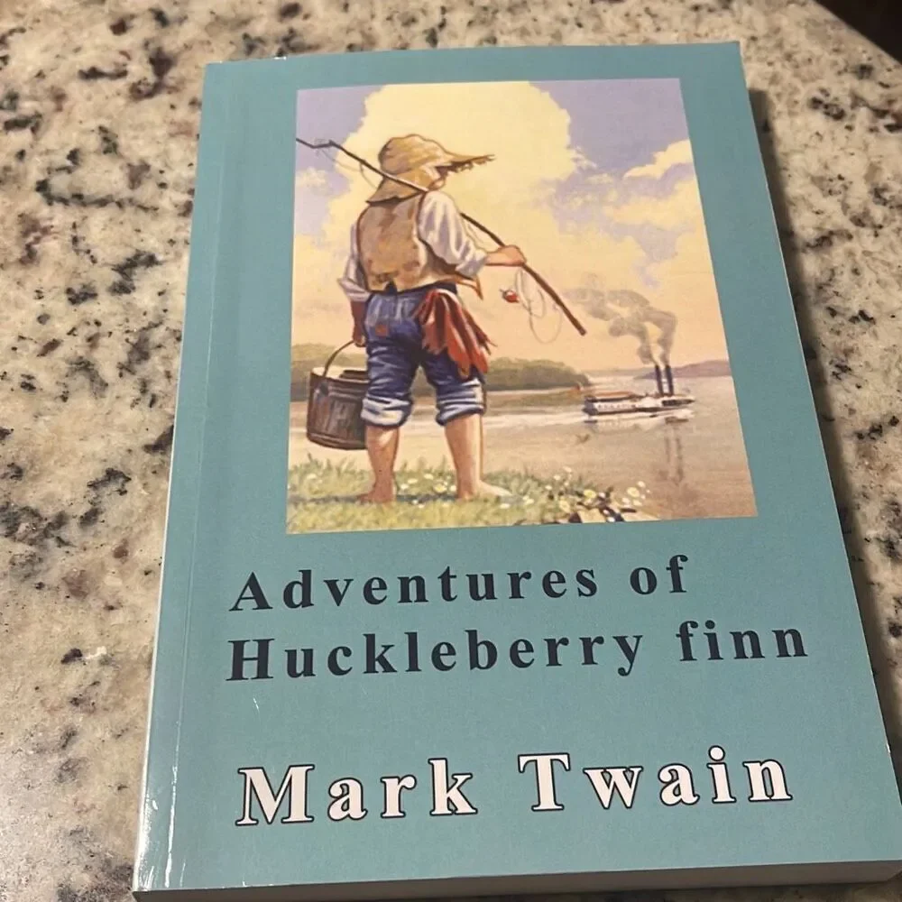 Adventures Of Huckleberry Finn By Mark‎ Twain Paperback